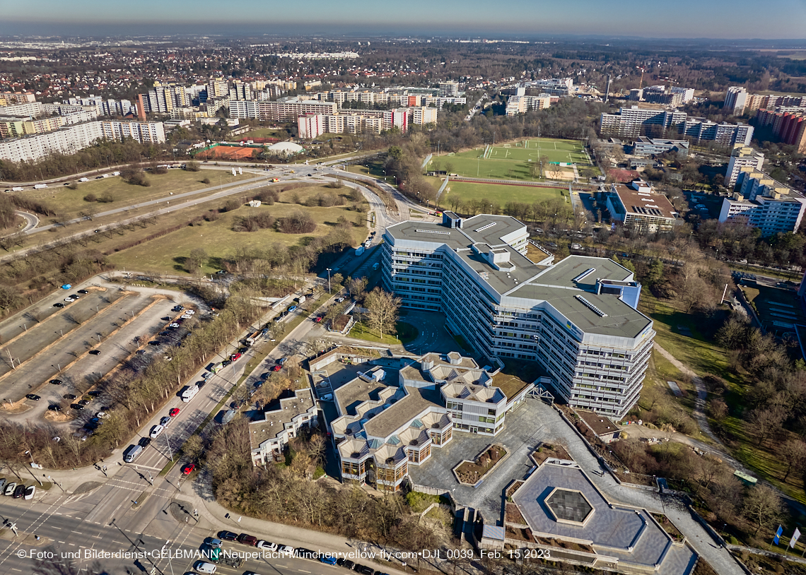 15.02.2023 - Perlach Plaza - Rentenversicherung - SHAERE - Allianz in Neuperlach